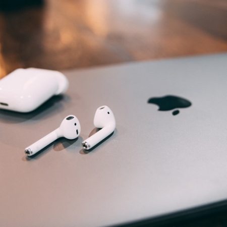 Apple AirPods to a MacBook
