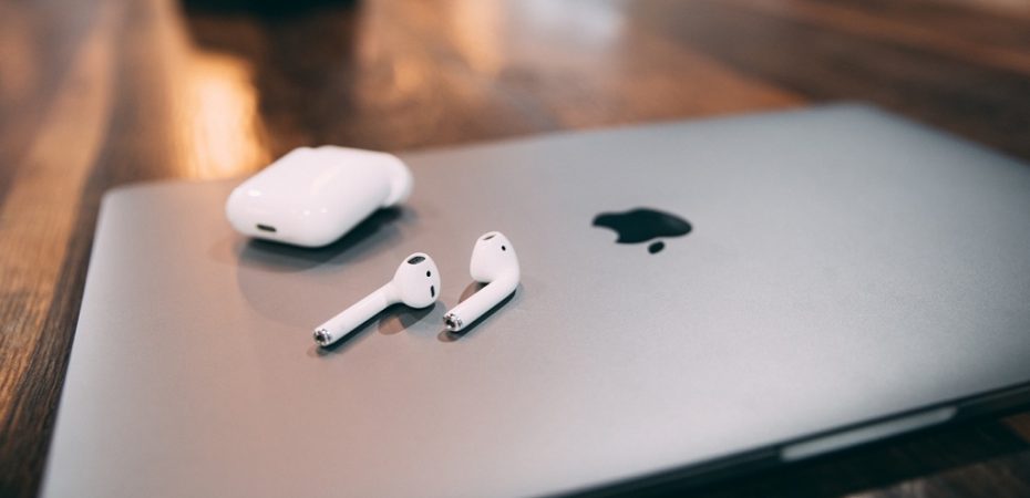 Apple AirPods to a MacBook