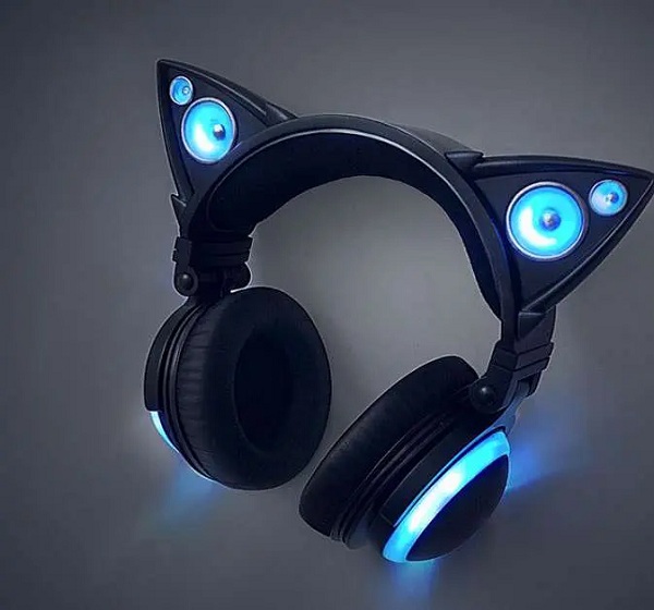 Brookstone Wired Cat Purple Headphones 