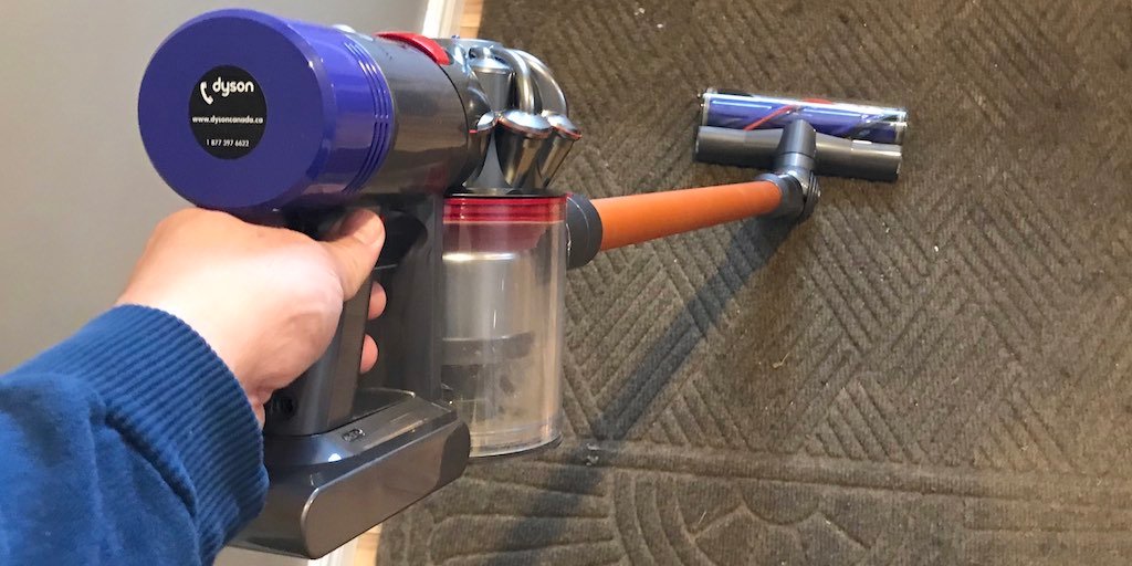 Dyson V8 Review