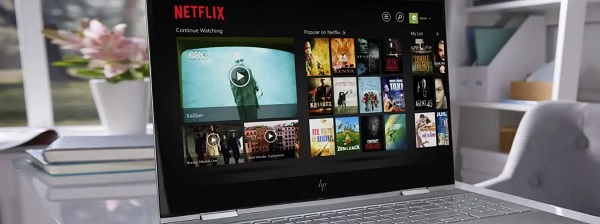 What are some common errors users experience while downloading content from Netflix?