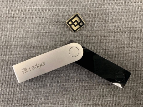 Ledger Nano X: Basic Overview, Features, Pros, and Cons